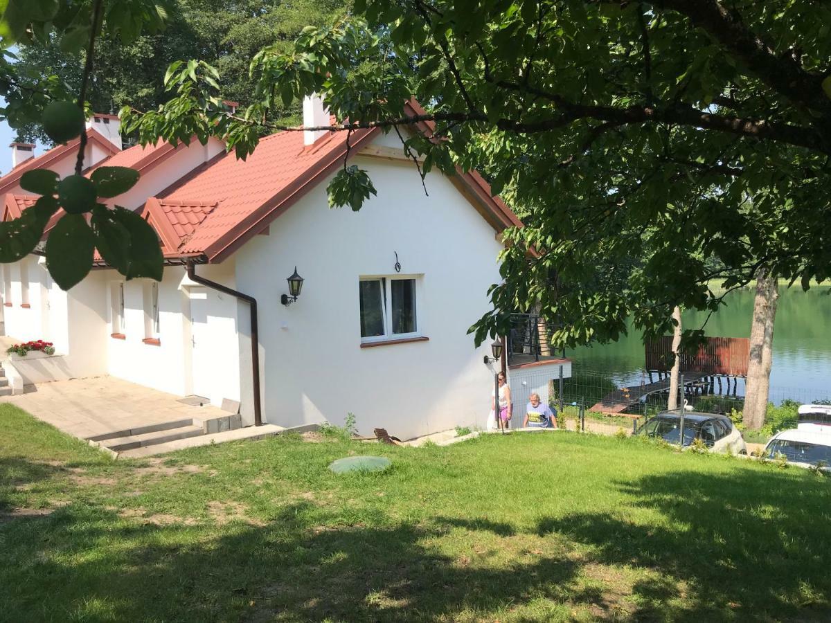Domki Nad Brzegiem Dluzek Esterno foto